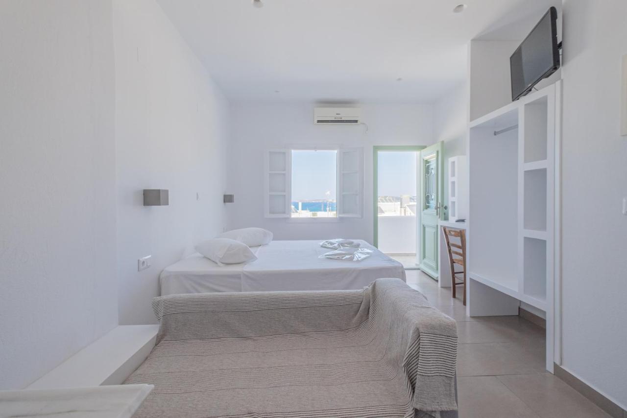 Lorenzo And Paros *