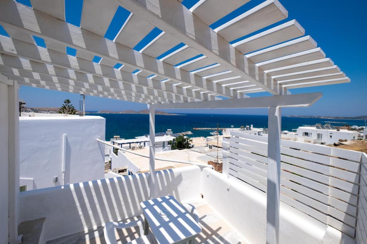 Lorenzo And Paros *