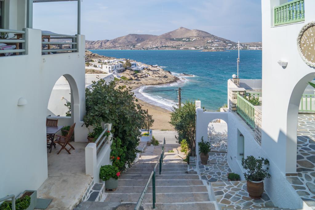 Lorenzo And Paros *