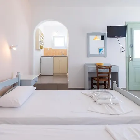 Lorenzo Studios And Suites Paros Naoussa Exterior foto