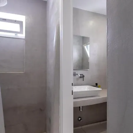 Lorenzo Studios And Suites Paros Naoussa Exterior foto