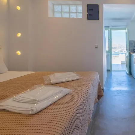 Lorenzo Studios And Suites Paros Naoussa Exterior foto