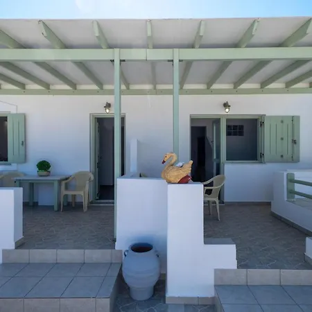 Lorenzo Studios And Suites Paros Naoussa Exterior foto