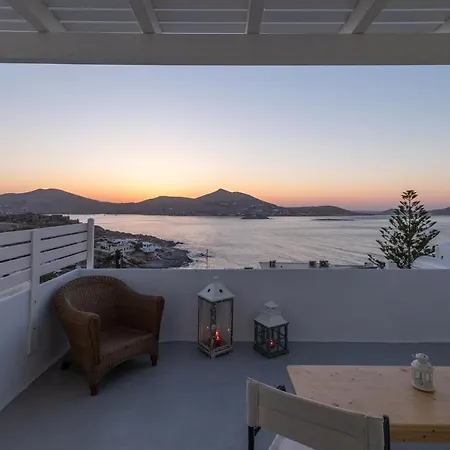 Lorenzo Studios And Suites Paros Naoussa Exterior foto