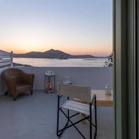 Lorenzo Studios And Suites Paros Naoussa Exterior foto