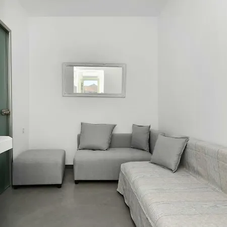 Lorenzo Studios And Suites Paros Naoussa Exterior foto