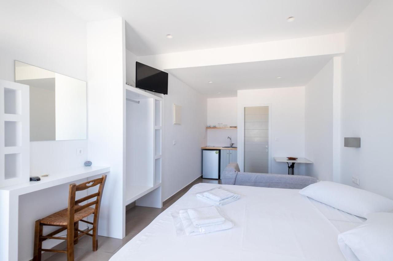 Lorenzo Studios&suites Paros * Naousa (Paros)