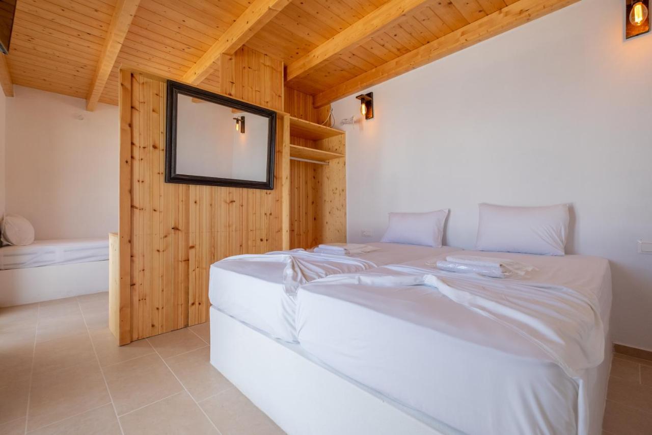 Lorenzo Studios Naoussa